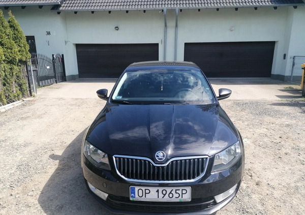 Skoda Octavia cena 33000 przebieg: 257000, rok produkcji 2015 z Opole małe 16